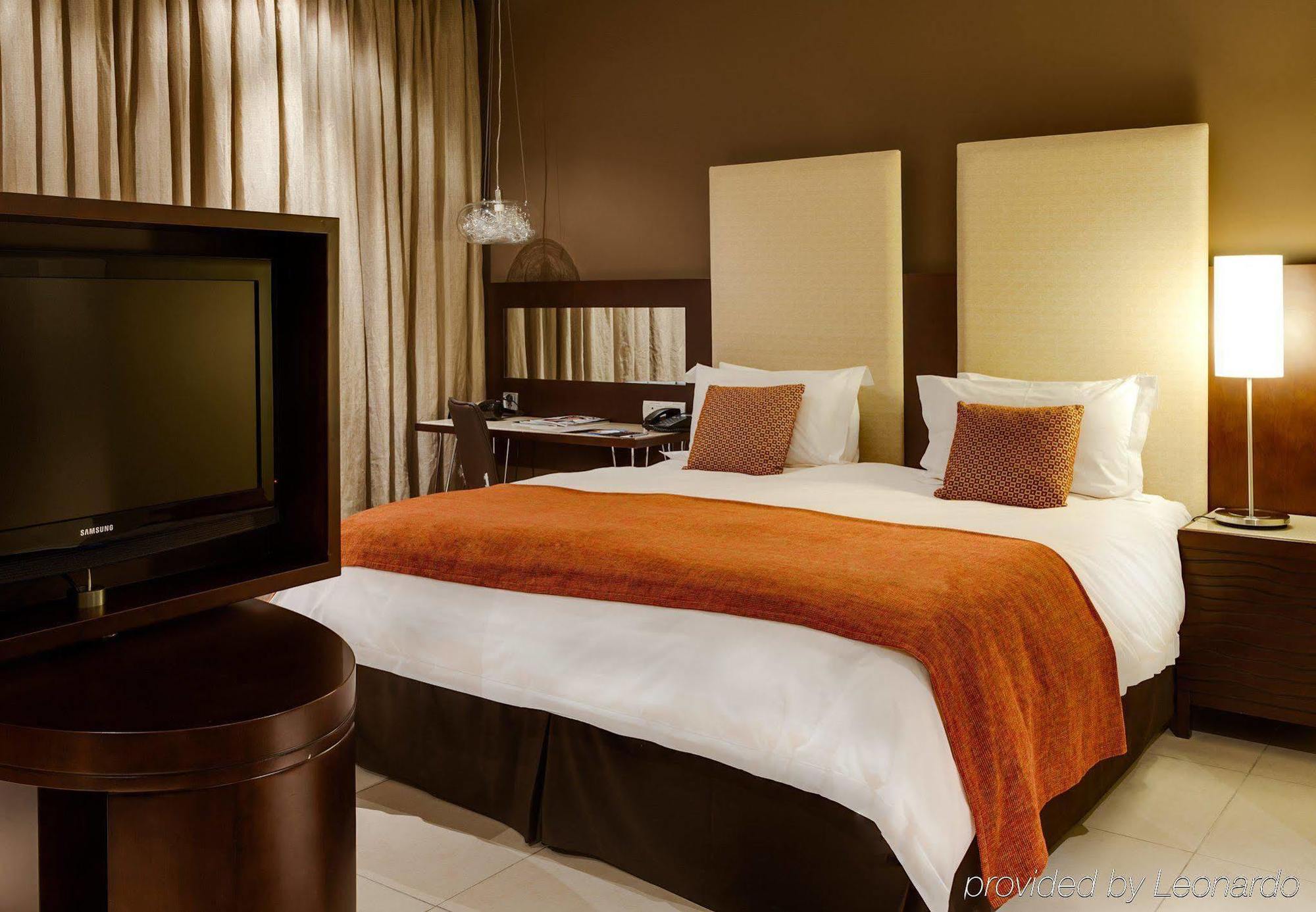 โปรเทีย โฮเทล บาย แมริออท ทรานสิต โออาร์ แทมโบ แอร์พอร์ต Hotel เคมป์ตัน พาร์ค ภายนอก รูปภาพ
