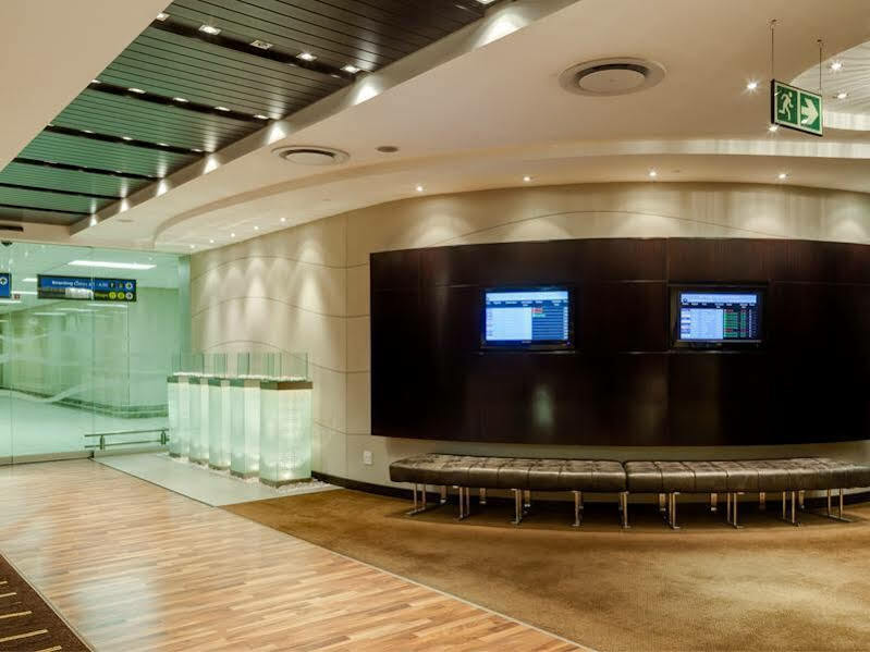 โปรเทีย โฮเทล บาย แมริออท ทรานสิต โออาร์ แทมโบ แอร์พอร์ต Hotel เคมป์ตัน พาร์ค ภายนอก รูปภาพ